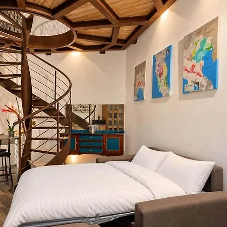 Luxurious Historic Medieval Tower In Сasa de vacaciones *